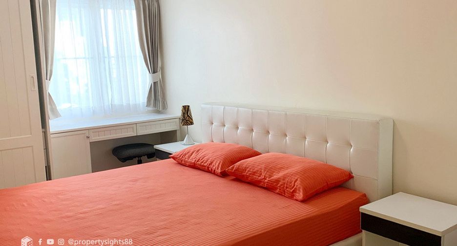 For rent 3 bedrooms condo in Watthana, Bangkok