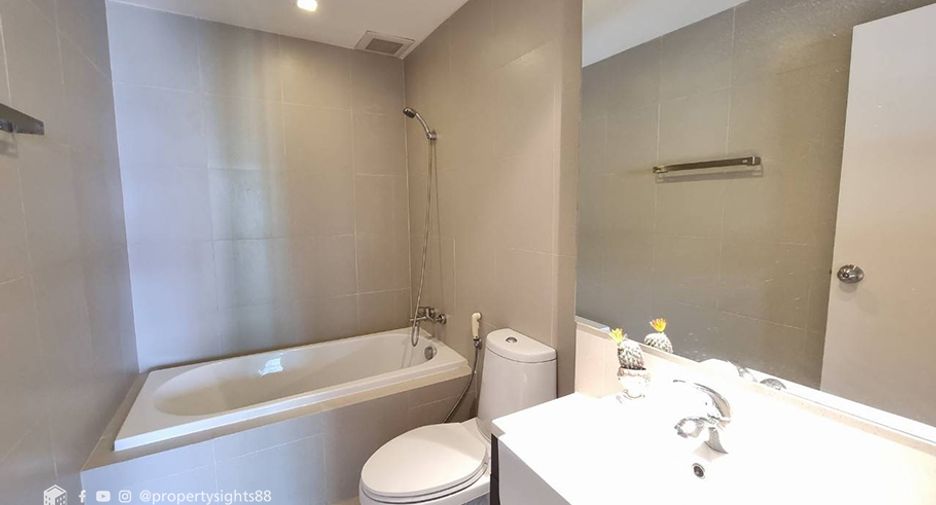 For sale 2 bedrooms condo in Khlong Toei, Bangkok