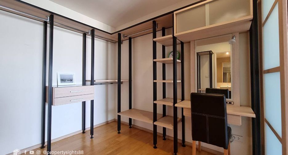 For sale 2 bedrooms condo in Khlong Toei, Bangkok