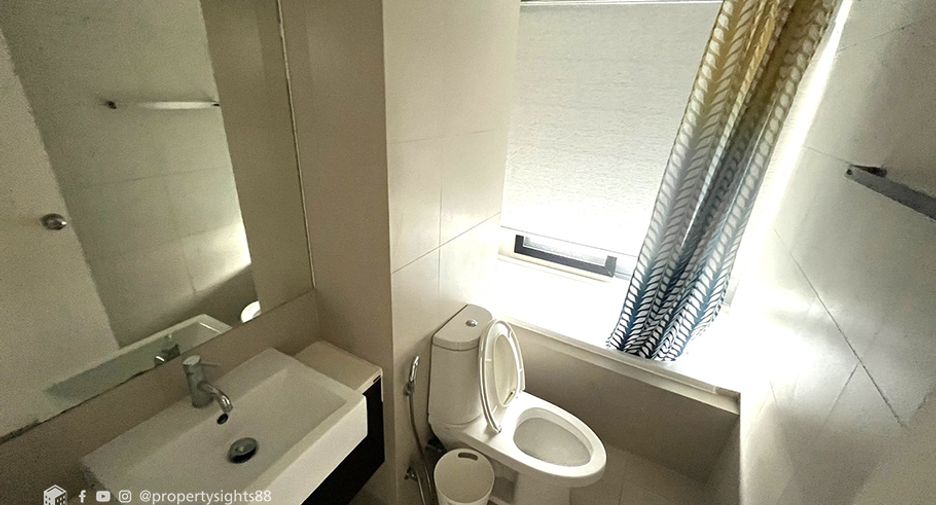 Condo en venta de 3 habitaciones en Khlong Toei, Bangkok