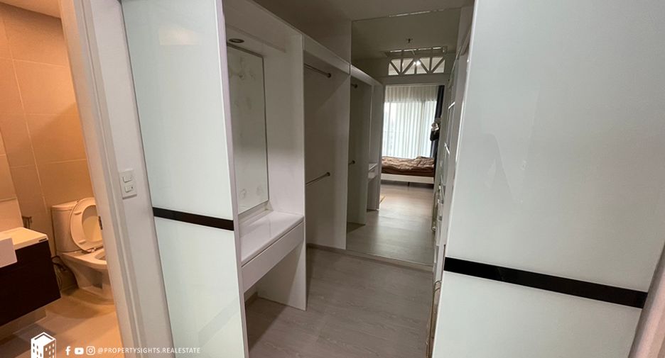 Condo en alquiler de 1 habitaciones en Khlong Toei, Bangkok