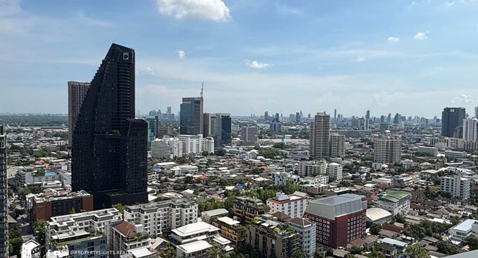 Condo en alquiler de 1 habitaciones en Khlong Toei, Bangkok