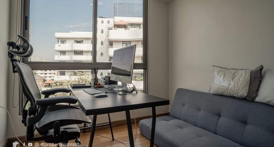 For rent 2 bedrooms condo in Watthana, Bangkok