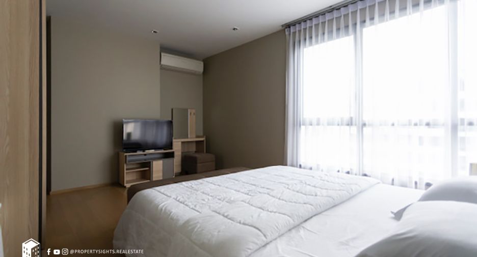 For rent 2 bedrooms condo in Watthana, Bangkok