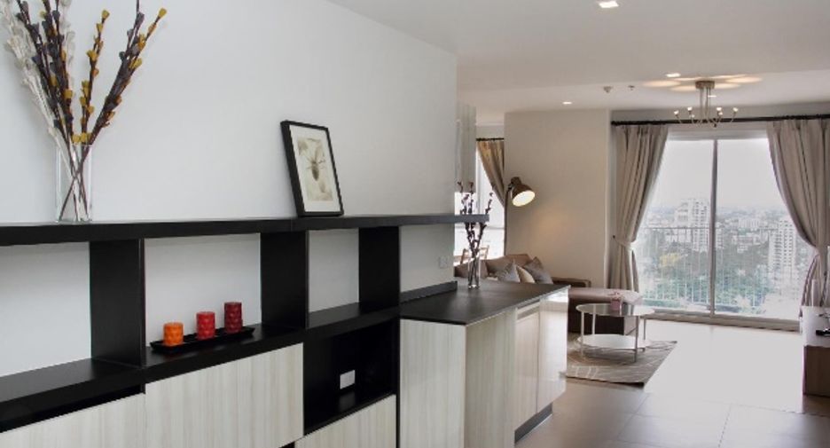For rent 2 bedrooms condo in Watthana, Bangkok