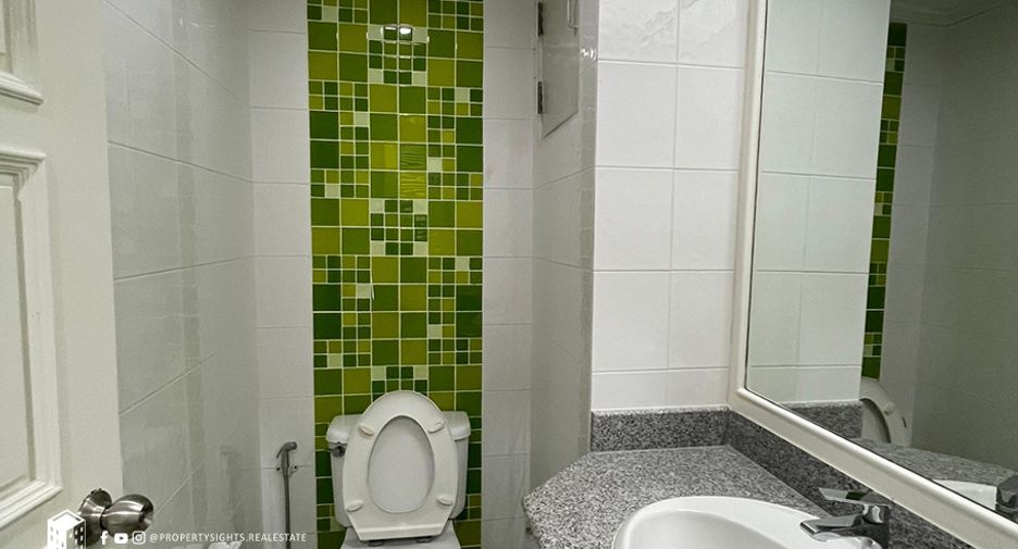 Аренда 3 спальни кондо в Щаттхана, Бангкок