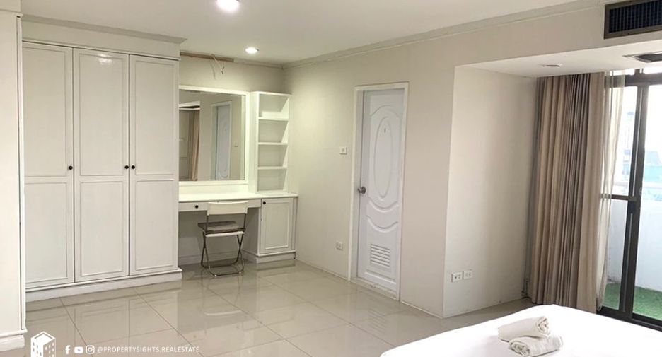 Wohnung zur Miete mit 3 Zimmer in Watthana, Bangkok