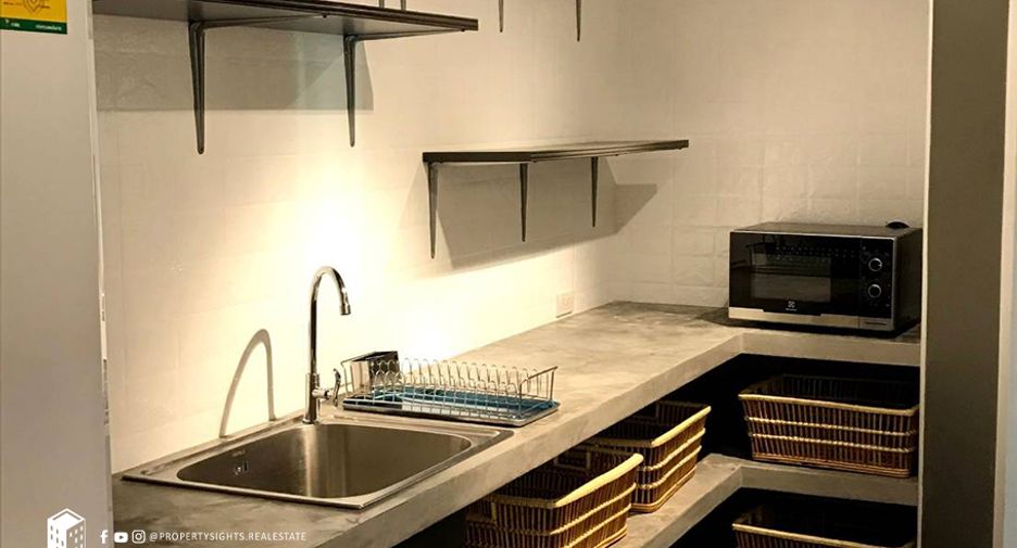 For rent 2 bedrooms condo in Watthana, Bangkok