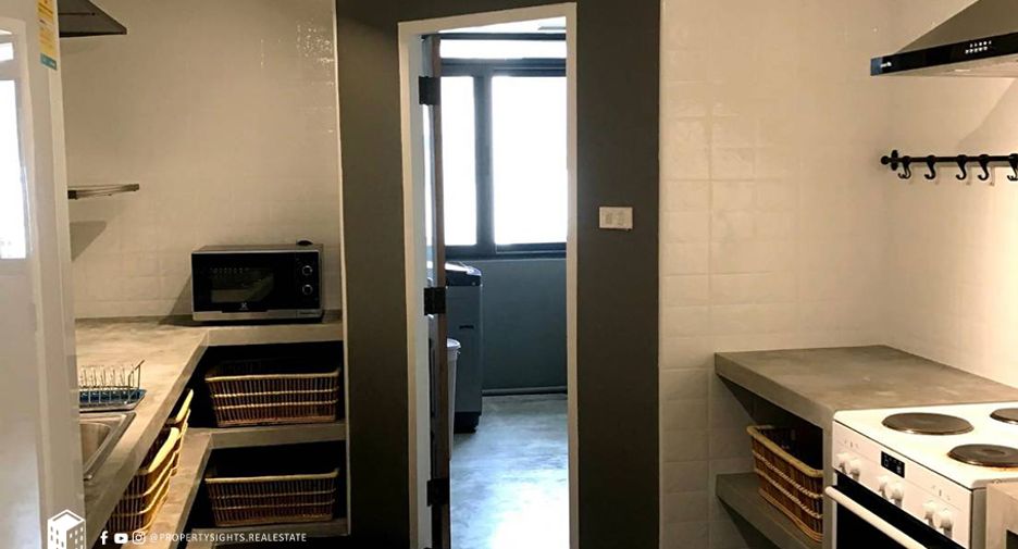 For rent 2 bedrooms condo in Watthana, Bangkok