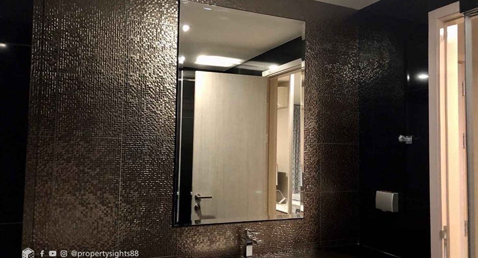 For rent 2 bedrooms condo in Khlong Toei, Bangkok