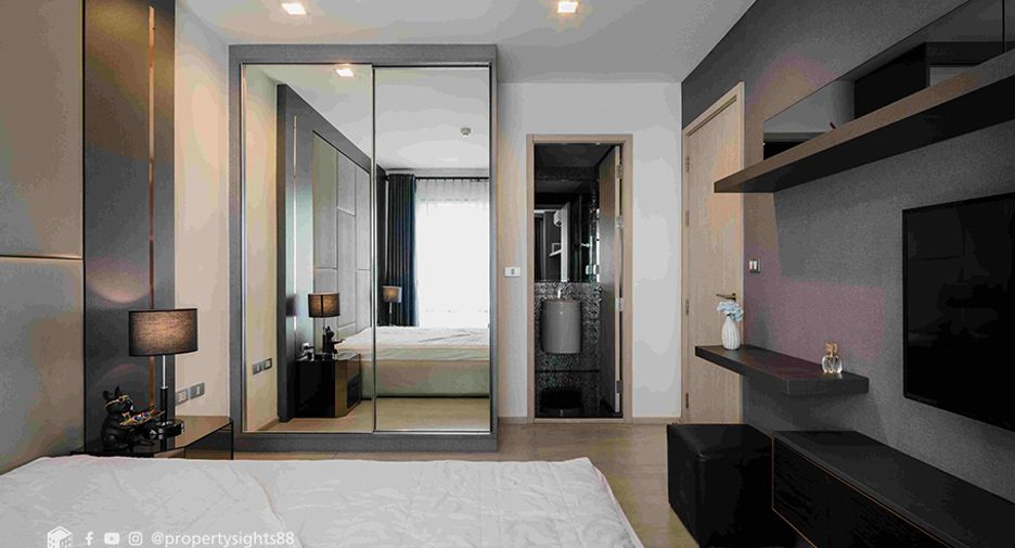 For rent 2 bedrooms condo in Khlong Toei, Bangkok