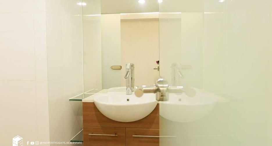 For rent 2 ベッドルーム condo in Watthana, Bangkok