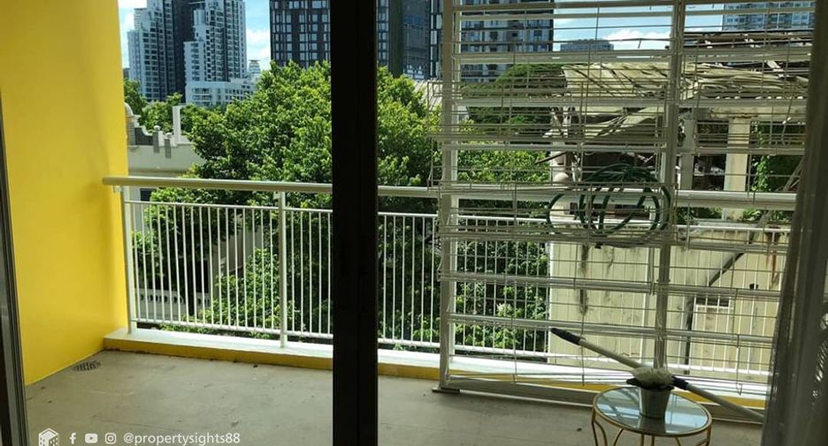 Condo en alquiler de 2 habitaciones en Khlong Toei, Bangkok