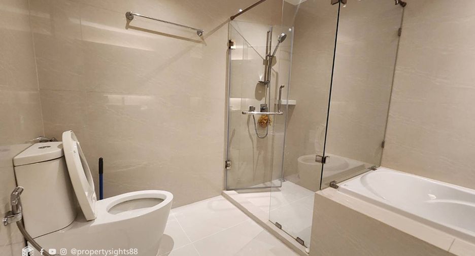 Condo en alquiler de 2 habitaciones en Khlong Toei, Bangkok