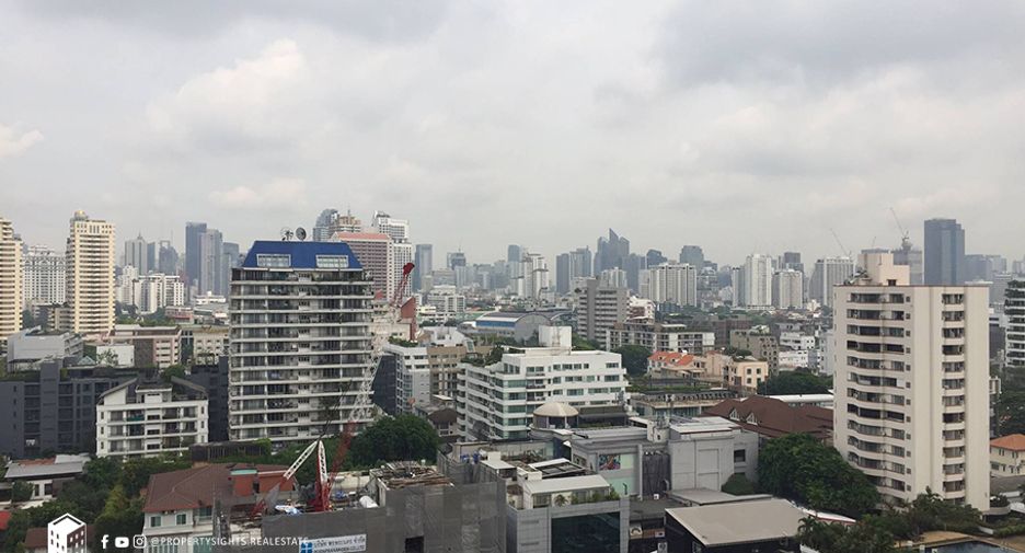 For rent 3 bedrooms condo in Watthana, Bangkok