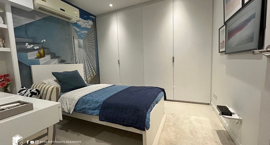 For rent 2 bedrooms condo in Watthana, Bangkok