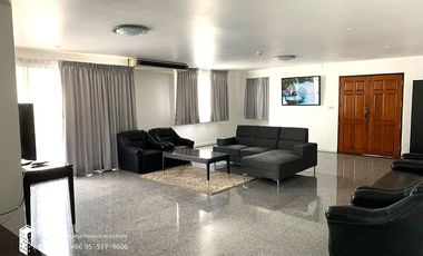 For rent 3 bedrooms condo in Watthana, Bangkok