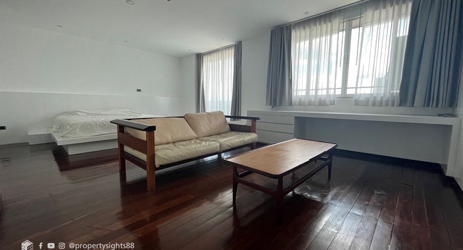Wohnung zur Miete mit 3 Zimmer in Khlong Toei, Bangkok