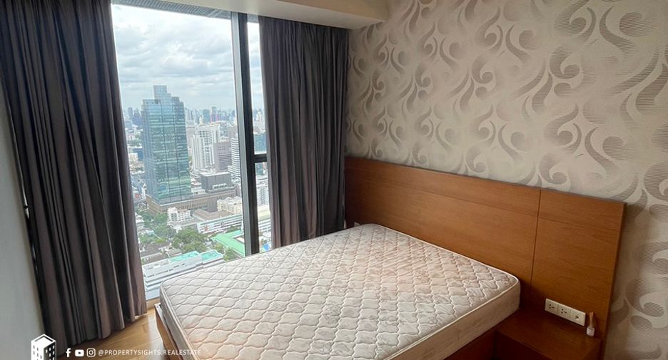 For rent 3 bedrooms condo in Sathon, Bangkok