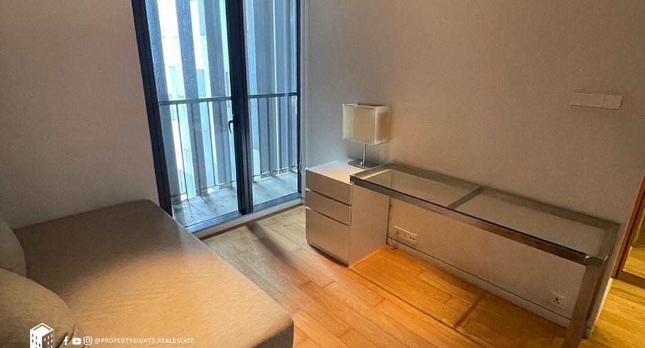For rent 3 bedrooms condo in Sathon, Bangkok