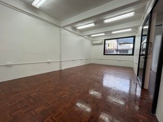 For sale 3 bedrooms townhouse in Sathon, Bangkok