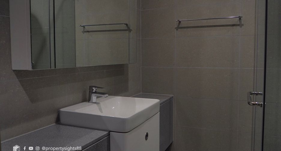 For rent 1 bed condo in Pathum Wan, Bangkok