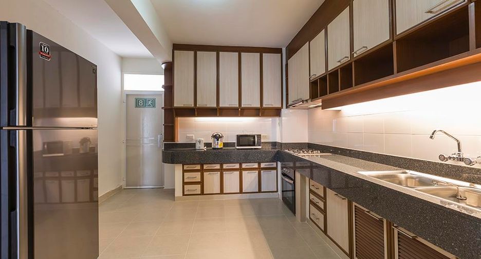 For rent 4 ベッドルーム condo in Khlong Toei, Bangkok