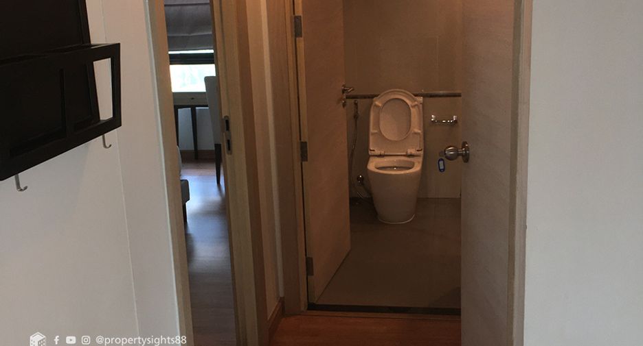 Condo en alquiler de 3 habitaciones en Watthana, Bangkok