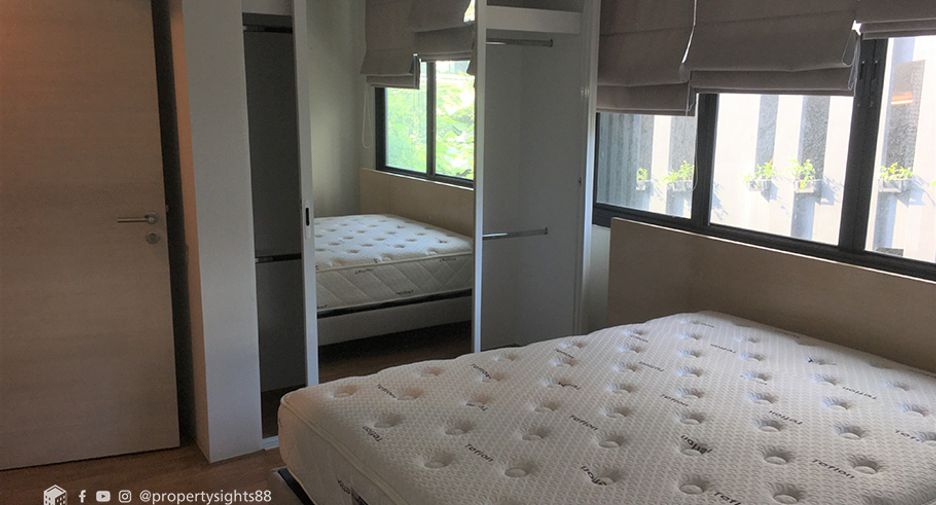 Condo en alquiler de 3 habitaciones en Watthana, Bangkok