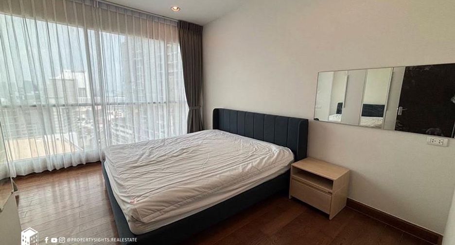 Condo en alquiler de 3 habitaciones en Pathum Wan, Bangkok