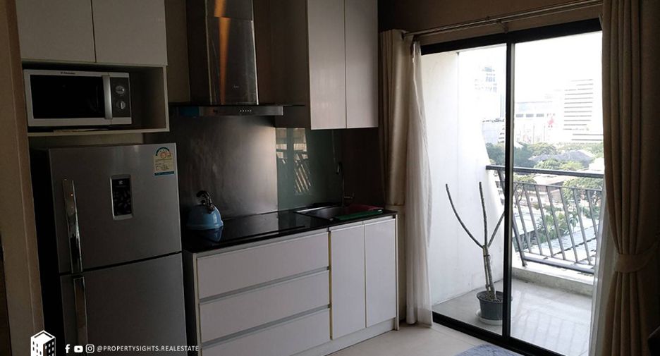 For rent 1 bed condo in Watthana, Bangkok