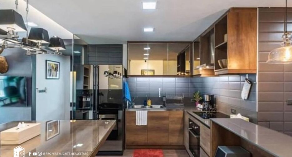 For sale 2 bedrooms condo in Watthana, Bangkok