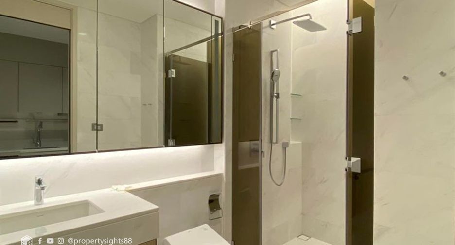 For rent 1 bed condo in Pathum Wan, Bangkok