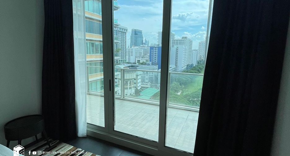 For rent 2 bedrooms condo in Pathum Wan, Bangkok