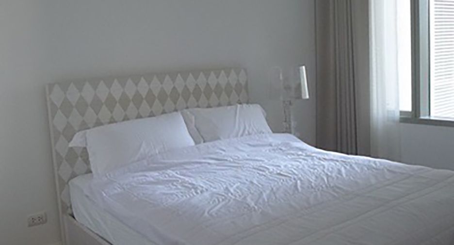 For rent 2 bedrooms condo in Pathum Wan, Bangkok