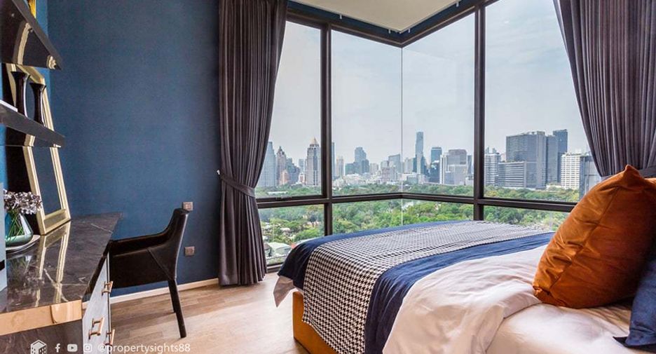 À louer 2 chambres condo à Pathum Wan, Bangkok