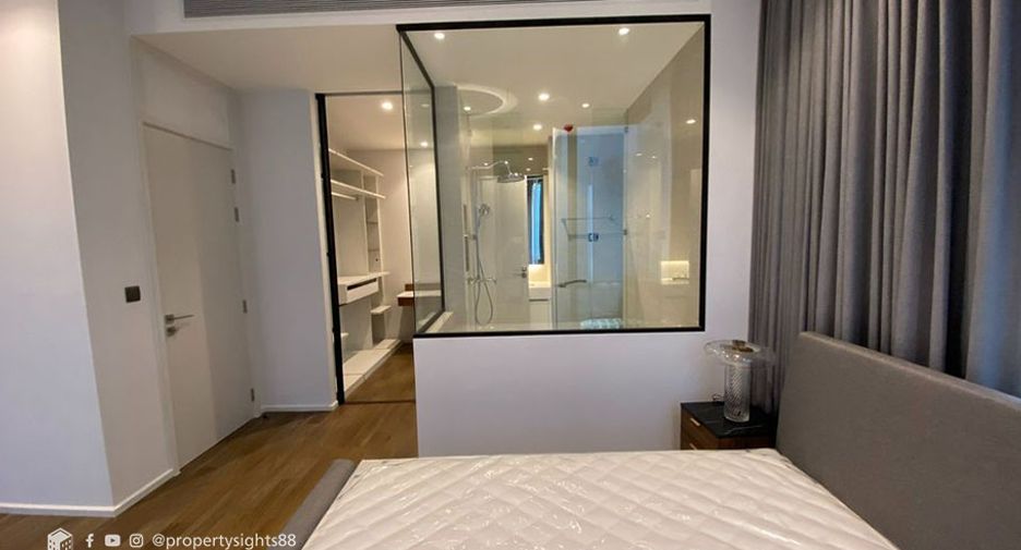 À louer 2 chambres condo à Pathum Wan, Bangkok