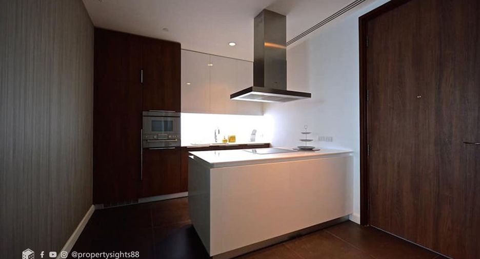 For rent 2 bedrooms condo in Pathum Wan, Bangkok