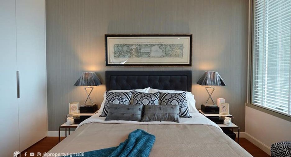 For rent 2 bedrooms condo in Pathum Wan, Bangkok