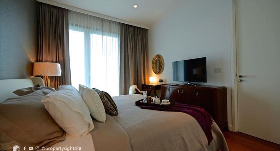 For rent 2 bedrooms condo in Pathum Wan, Bangkok