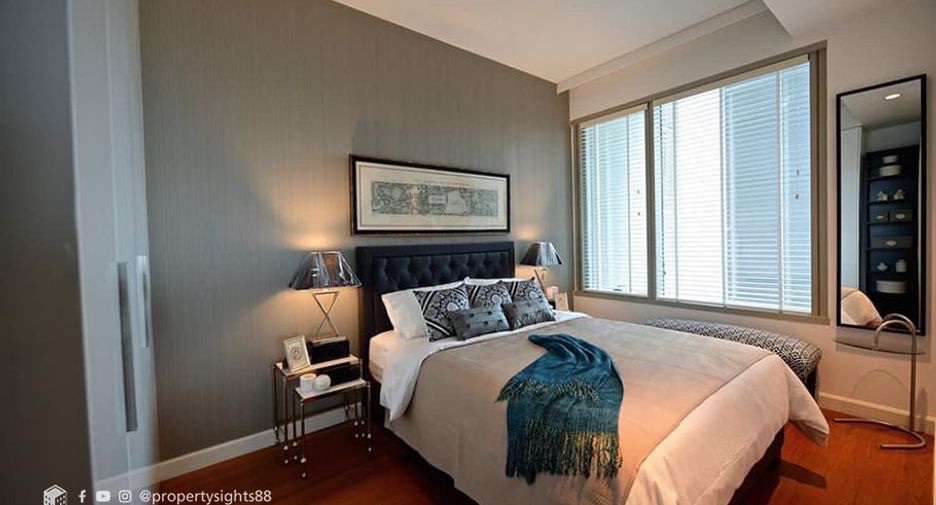 For rent 2 bedrooms condo in Pathum Wan, Bangkok