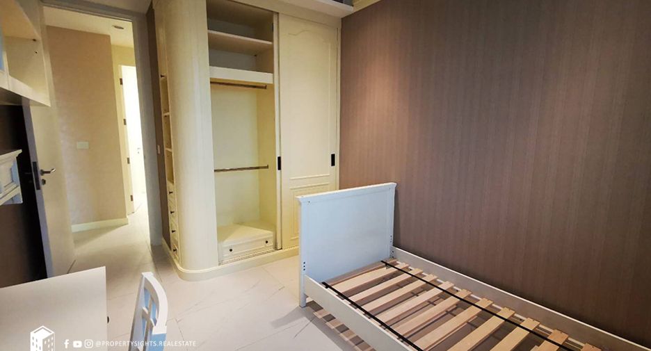 For rent 2 bedrooms condo in Pathum Wan, Bangkok