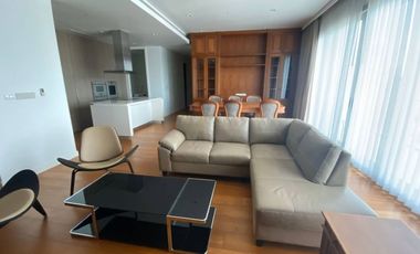 For rent 3 bedrooms condo in Pathum Wan, Bangkok