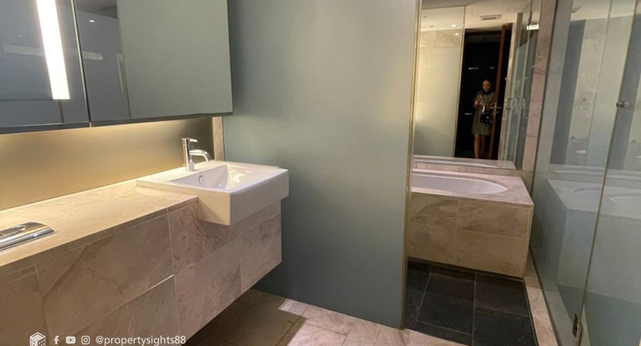 For rent 1 bed condo in Pathum Wan, Bangkok