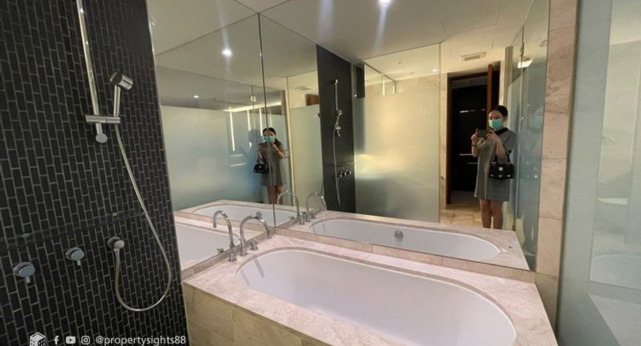 For rent 1 bed condo in Pathum Wan, Bangkok