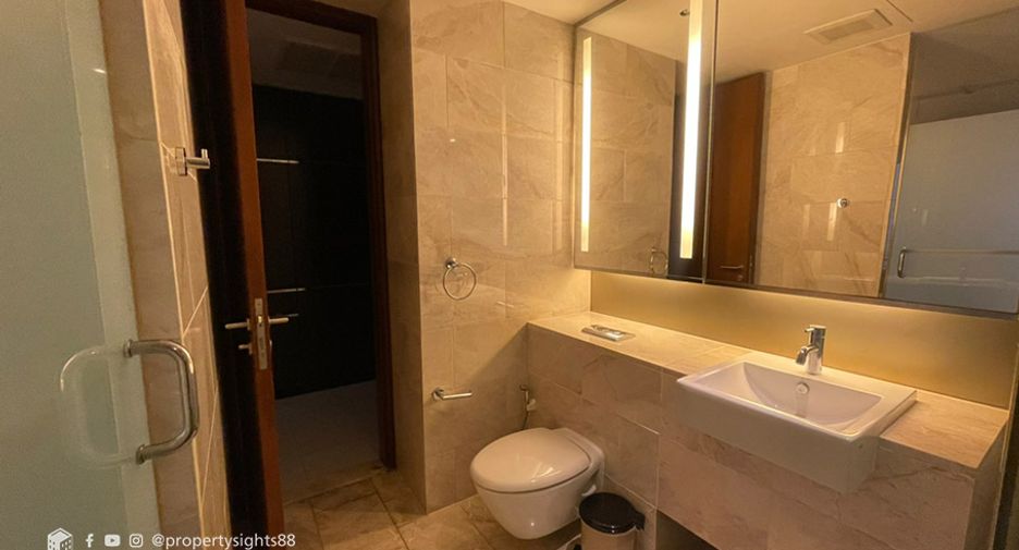 For rent 1 bed condo in Pathum Wan, Bangkok