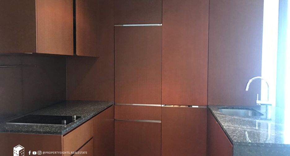 For rent 1 bed condo in Pathum Wan, Bangkok
