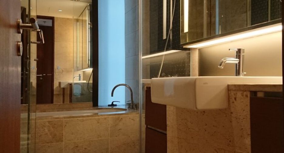 For rent 2 bedrooms condo in Pathum Wan, Bangkok