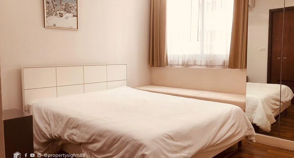 For rent 2 bedrooms condo in Pathum Wan, Bangkok
