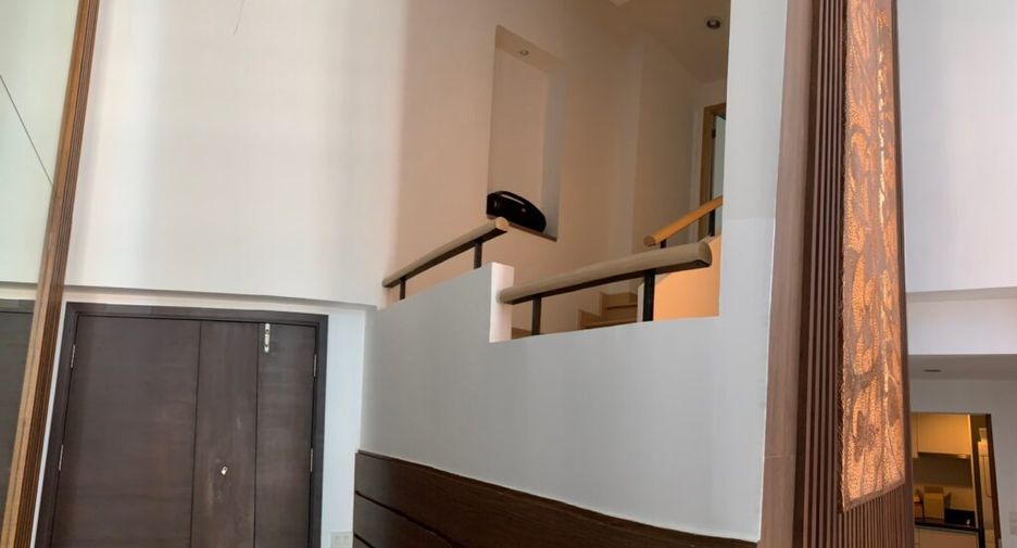 Condo en alquiler de 2 habitaciones en Pathum Wan, Bangkok